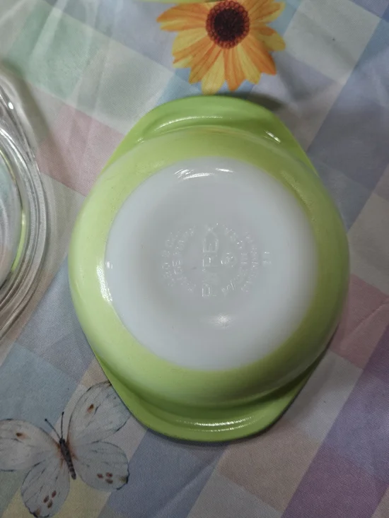 Pyrex Lime Green 024 & 080 -Set Of 2 - Picture 7 of 12